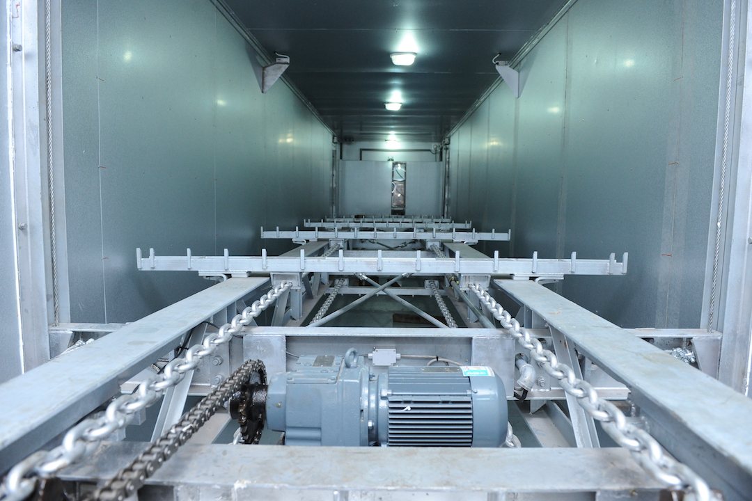 Containerized automatic ice storages to store ice safely