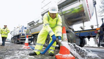 cleaning pipelines with ice